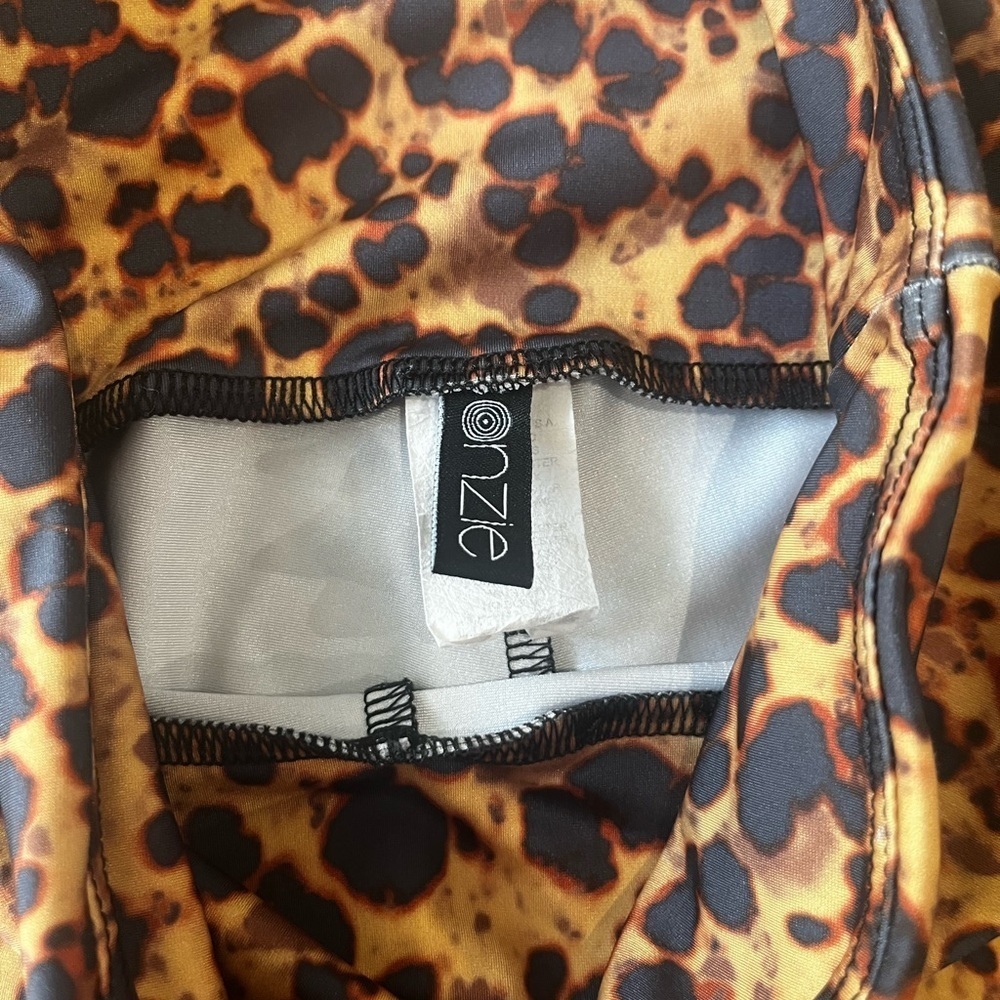 Onzie High Basic Tortoise Shell Leggings - Picture 6 of 7